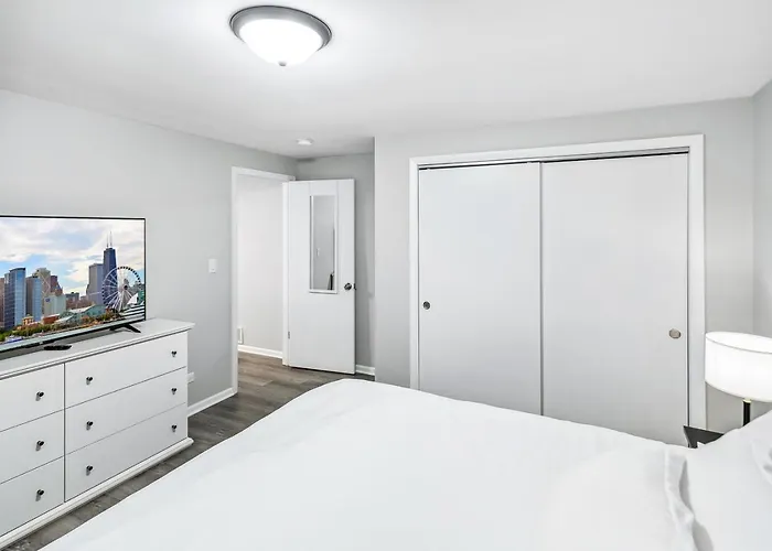 Spacious Near Dt With Rec