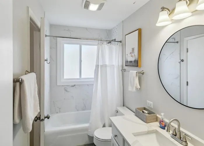 Spacious Near Dt With Rec *