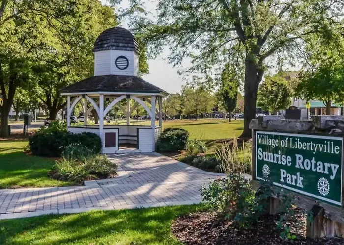 Spacious Near Dt With Rec